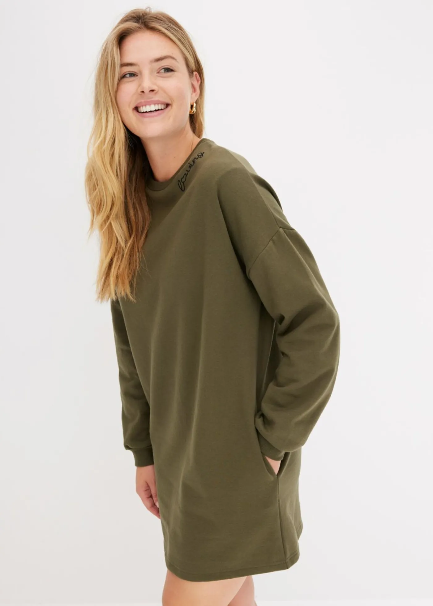bonprix bonprix Vestido oversize tipo sudadera Verde oliva oscuro Discount
