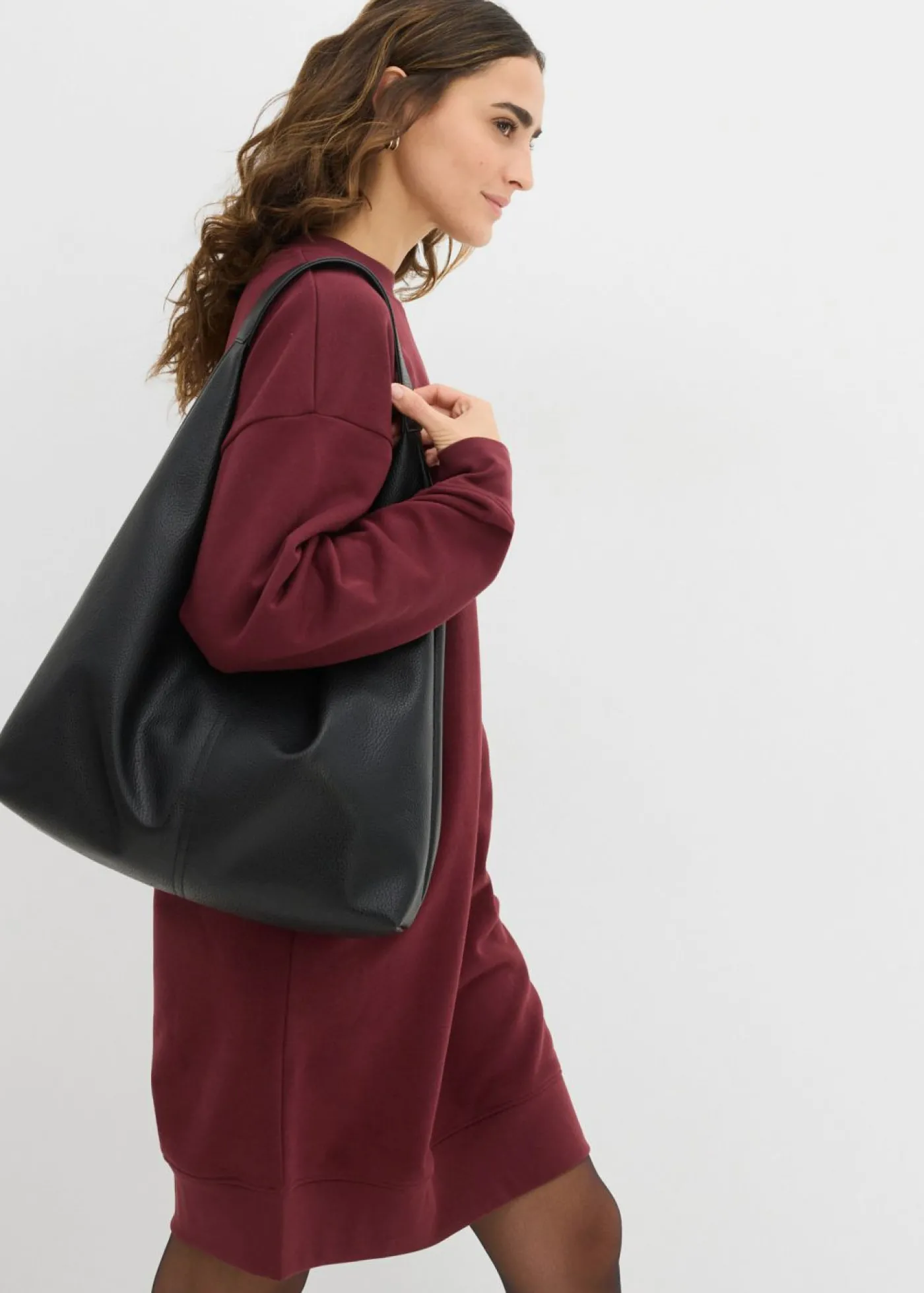 bonprix bonprix Vestido oversize tipo sudadera mora oscuro Online