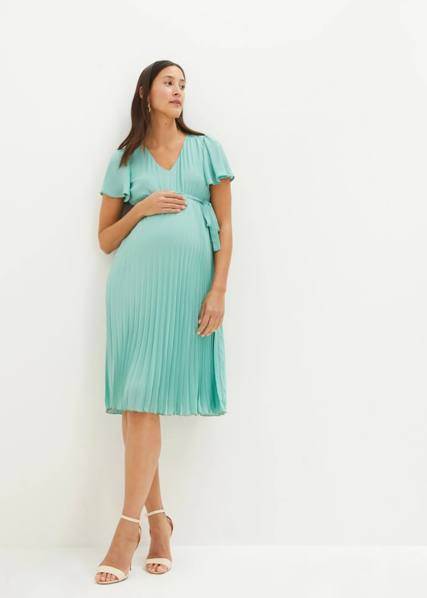 bonprix bonprix Vestido premamá con plisado verde salvia New