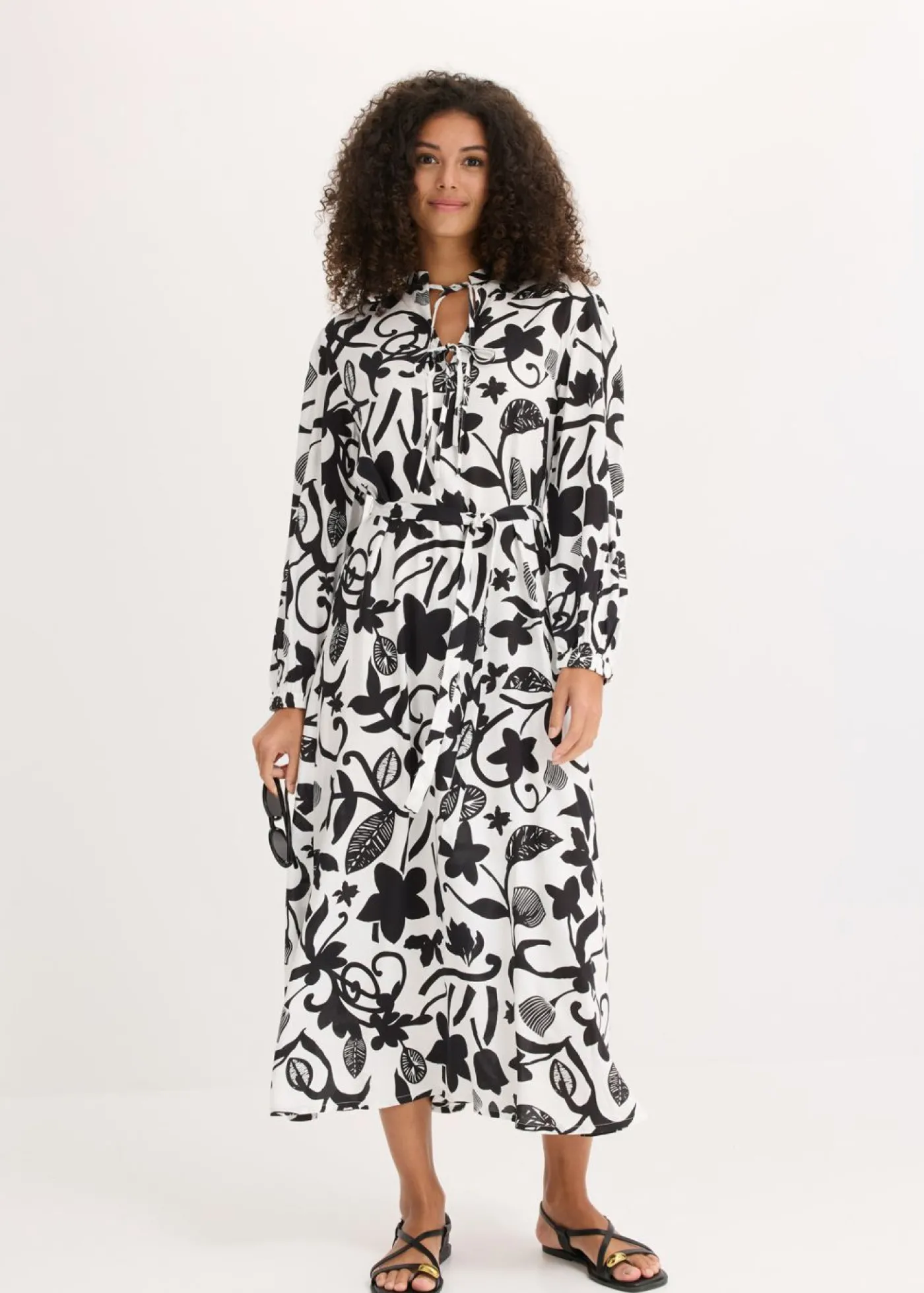 bonprix bonprix Vestido tipo caftán de viscosa fluida Negro-blanco crema Outlet