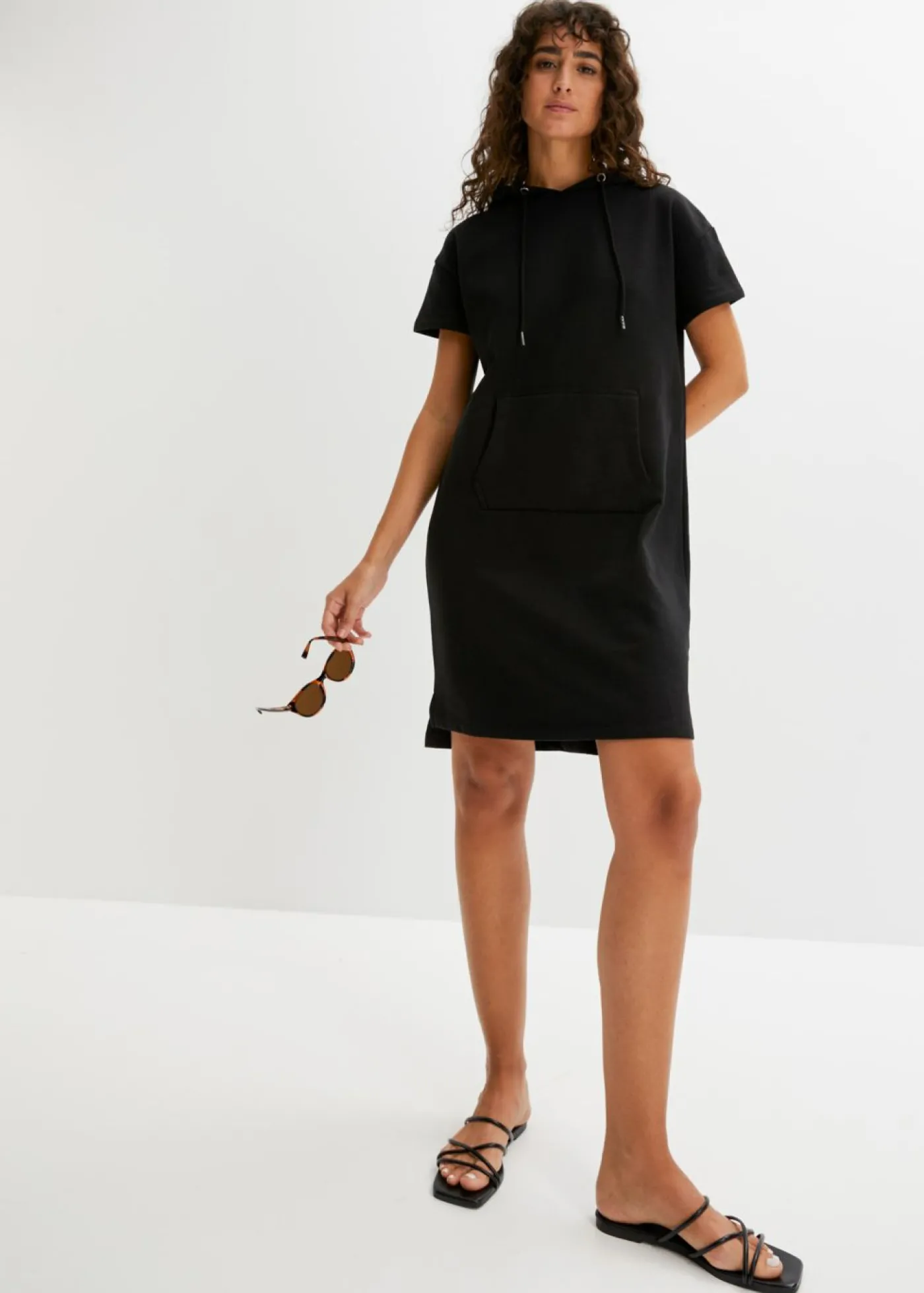 bonprix bonprix Vestido tipo sudadera con capucha Negro Clearance
