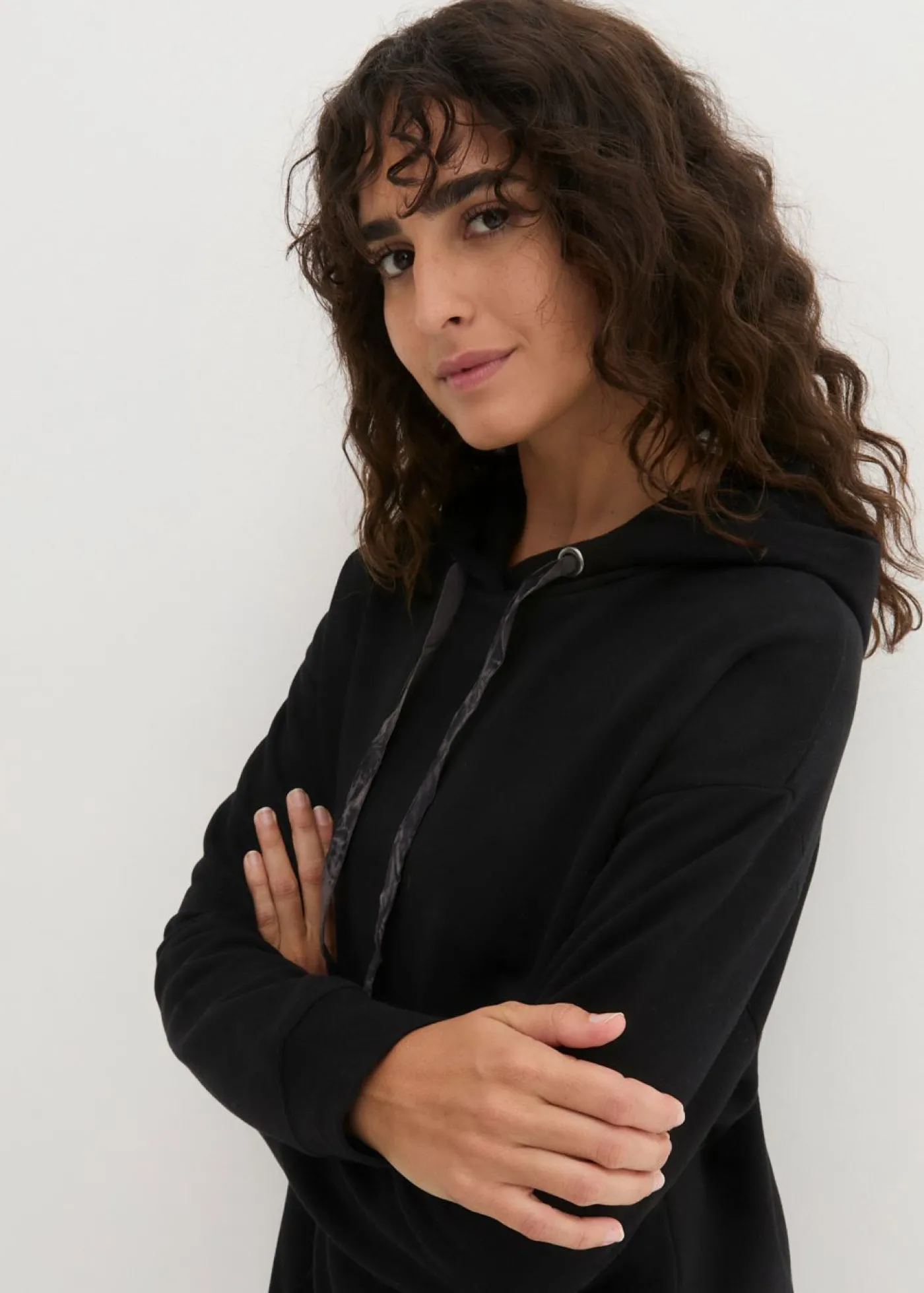 bonprix bonprix Vestido tipo sudadera de algodón puro Negro