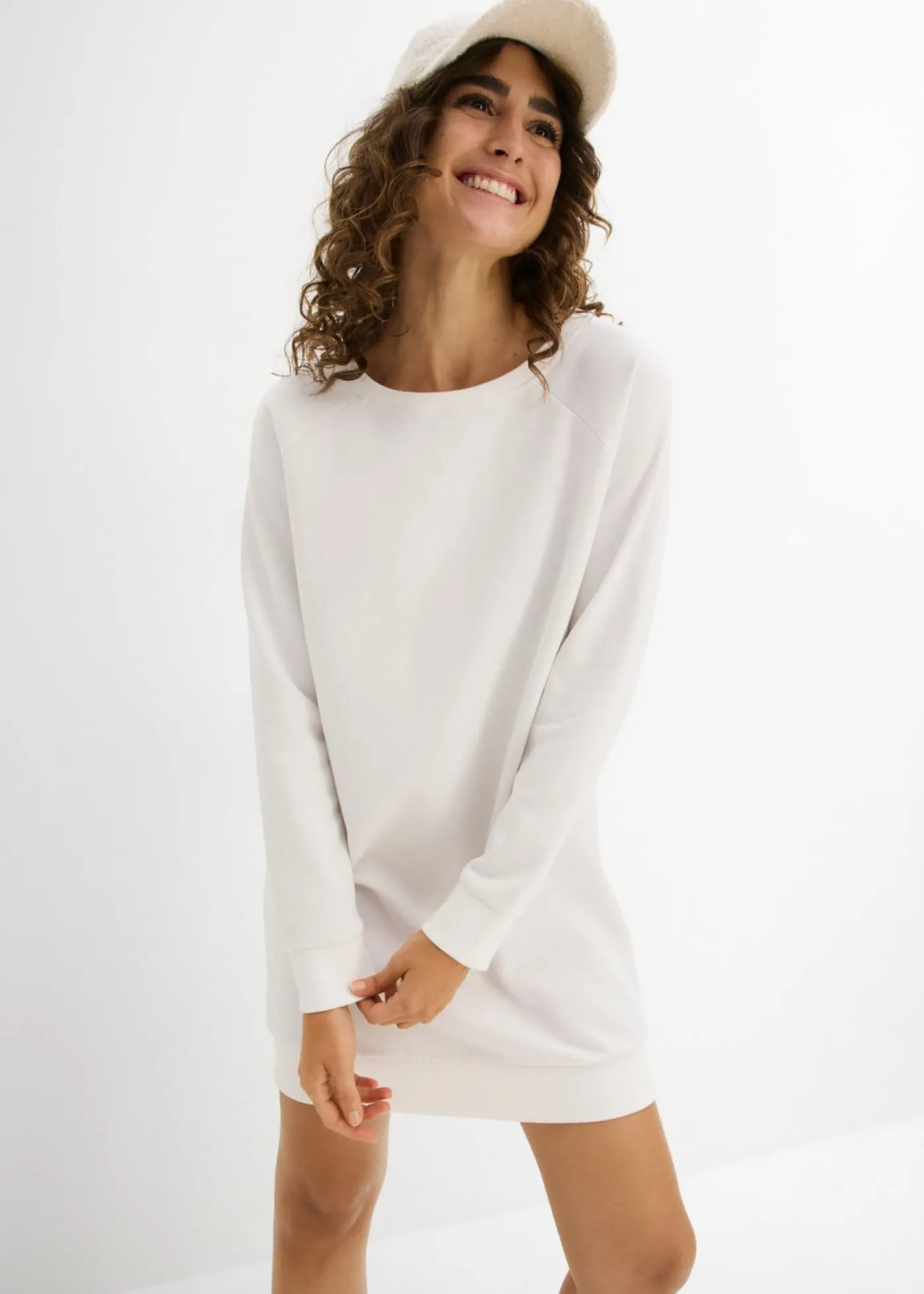 bonprix bonprix Vestido tipo sudadera de felpa suave Blanco lana Hot