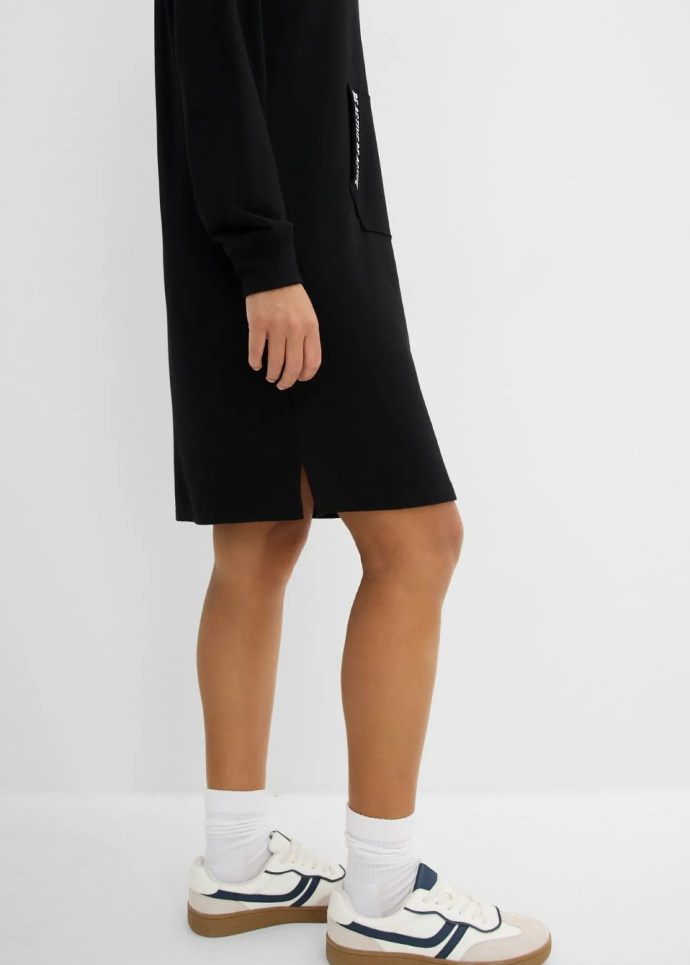 bonprix bonprix Vestido tipo sudadera suave Negro estampado Outlet