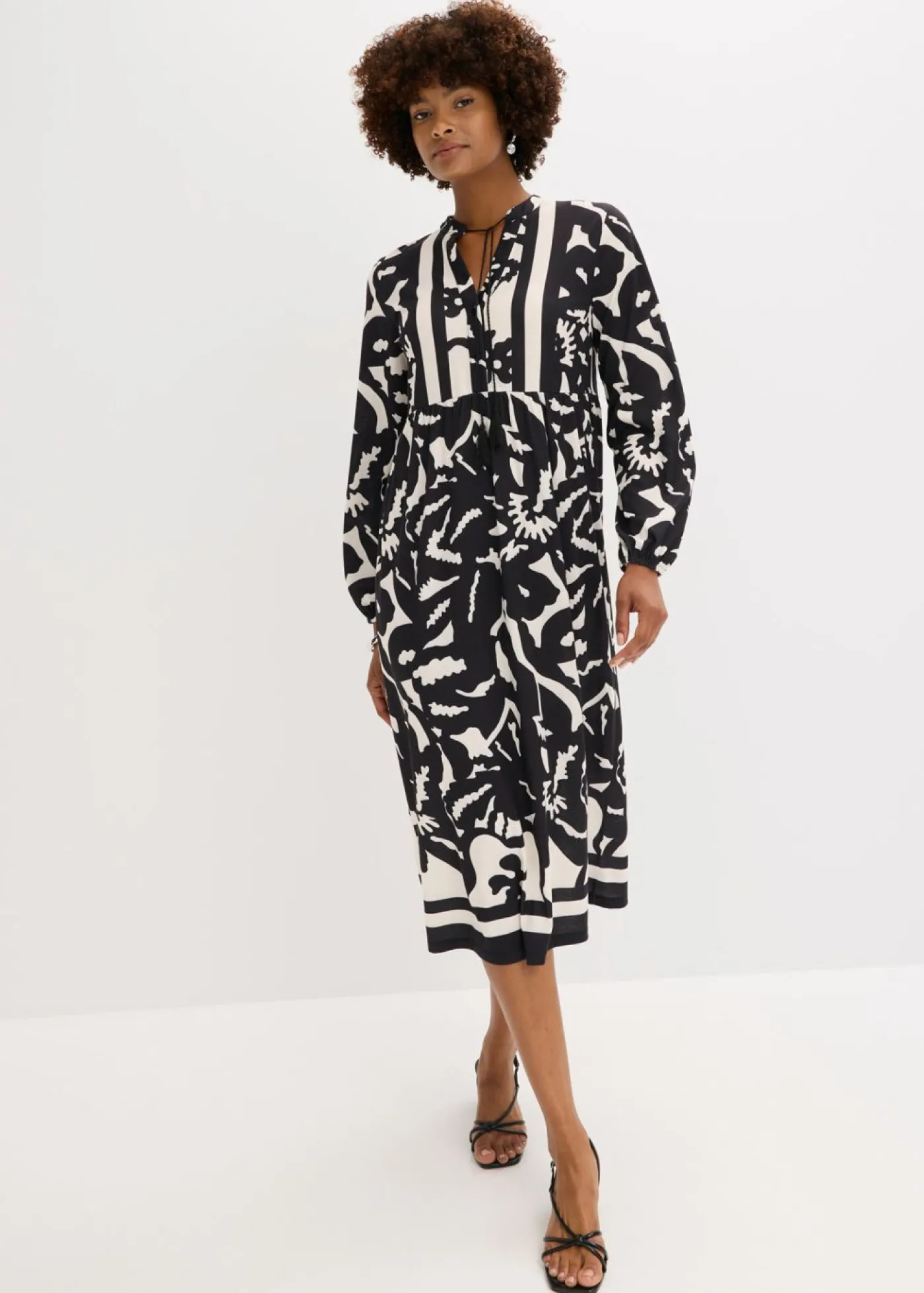 bonprix bonprix Vestido tipo túnica Negro-blanco Clearance