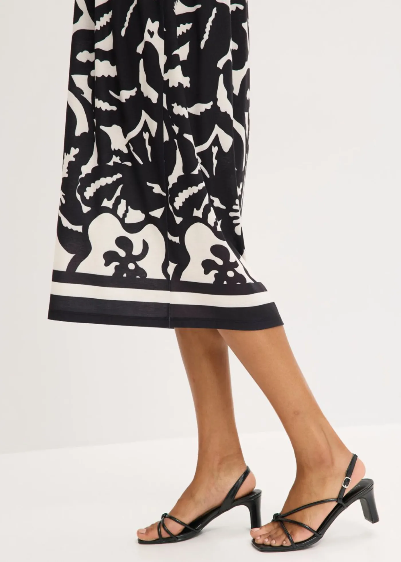 bonprix bonprix Vestido tipo túnica Negro-blanco Clearance