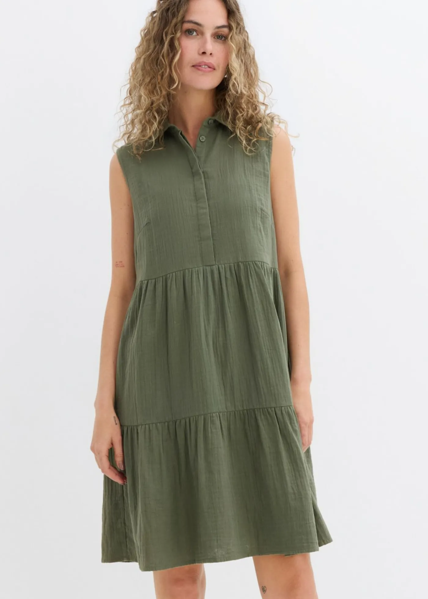 bonprix bonprix Vestido tipo túnica de muselina ligera Verde oliva oscuro Hot