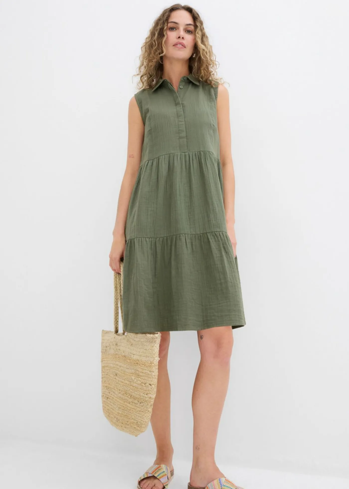 bonprix bonprix Vestido tipo túnica de muselina ligera Verde oliva oscuro Hot