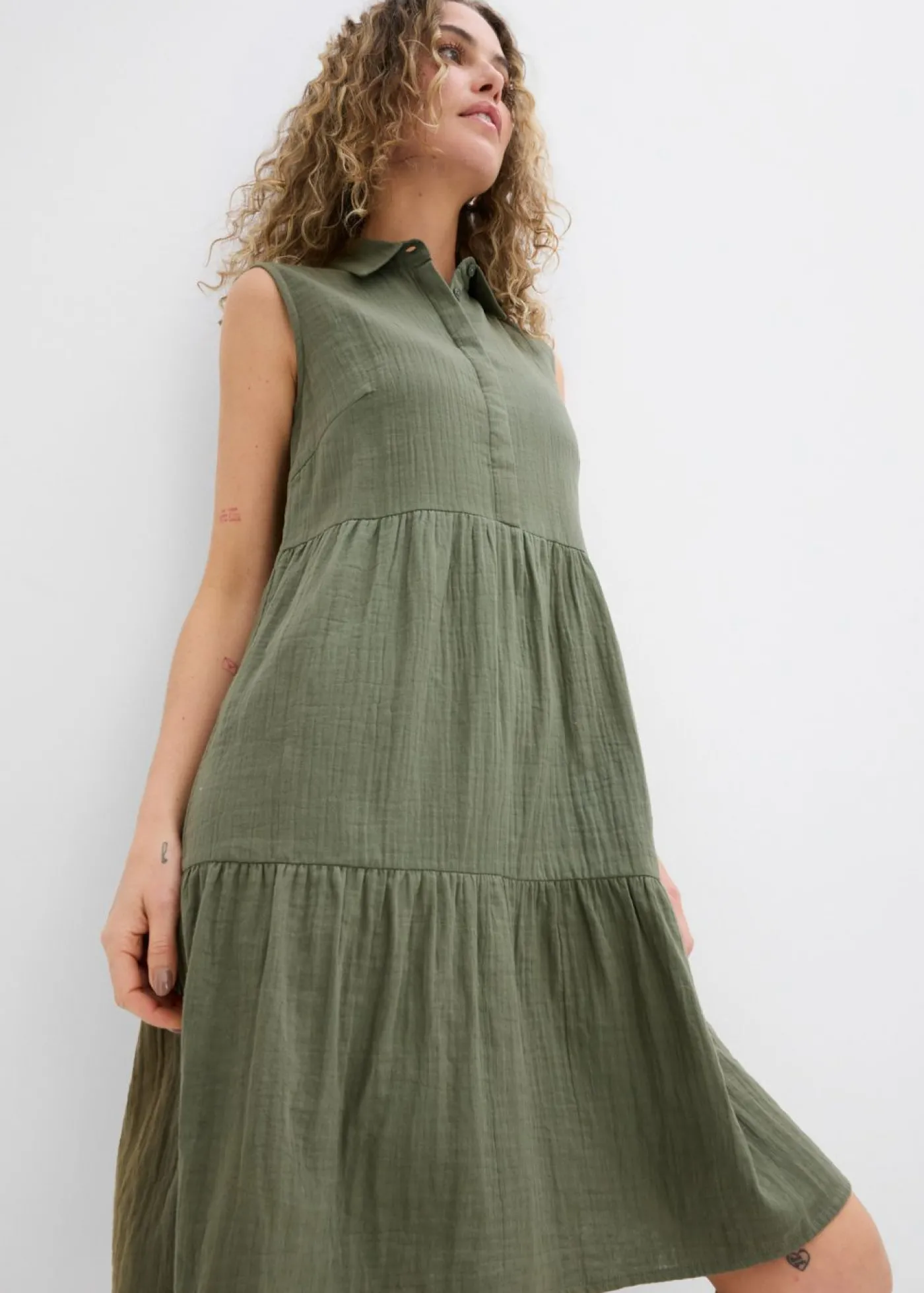 bonprix bonprix Vestido tipo túnica de muselina ligera Verde oliva oscuro Hot