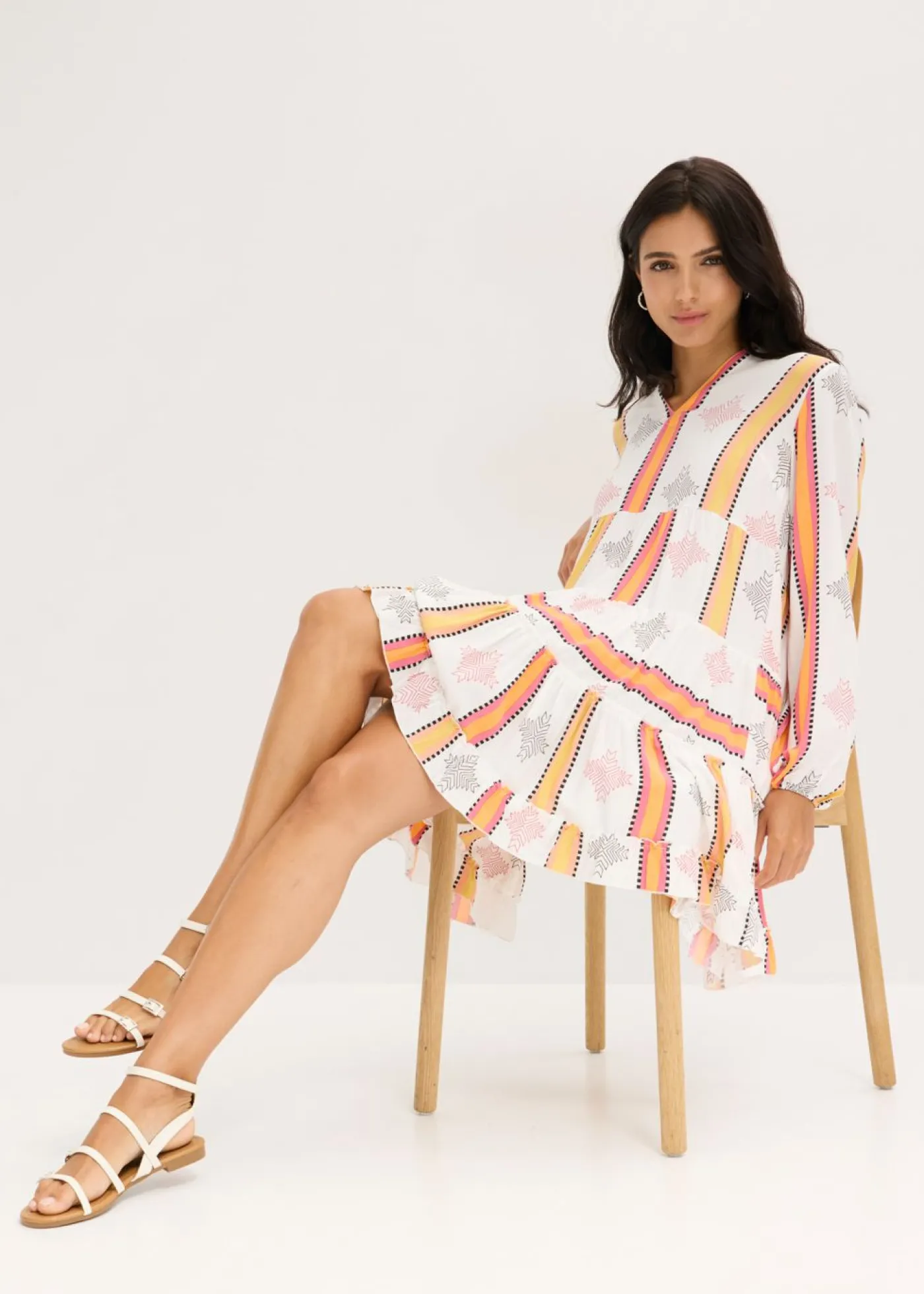 bonprix bonprix Vestido tipo túnica de viscosa fluida Blanco lana-naranja estampado Online