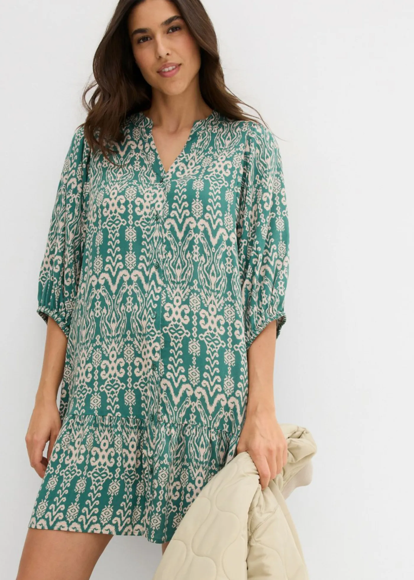 bonprix bonprix Vestido tipo túnica de viscosa suave verde-beige tiza Clearance