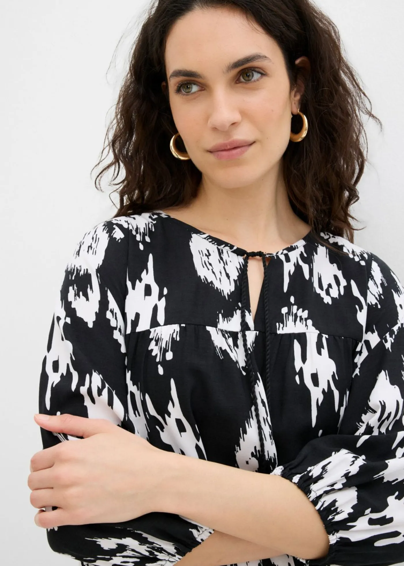 bonprix bonprix Vestido tipo túnica de viscosa pura Negro-blanco lana estampado Clearance