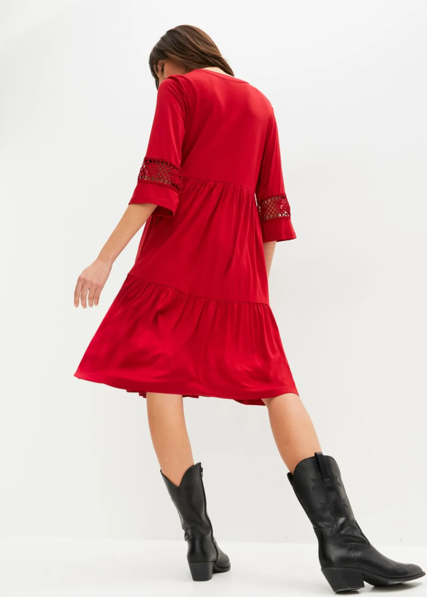 bonprix bonprix Vestido tipo túnica de viscosa suave rojo cayena Hot