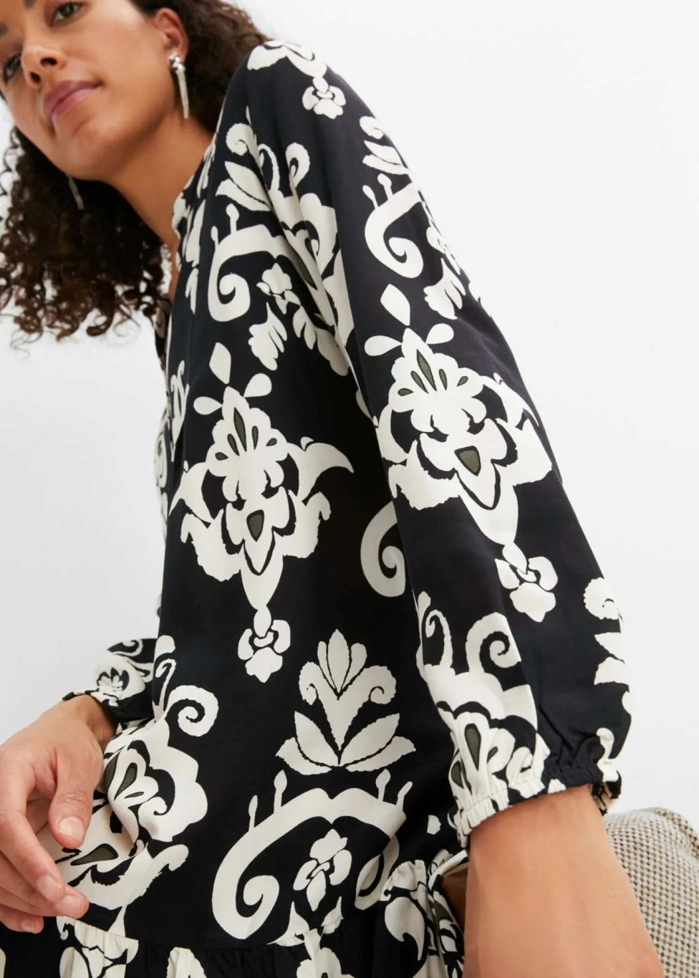 bonprix bonprix Vestido tipo túnica de viscosa fluida Negro-blanco lana Best