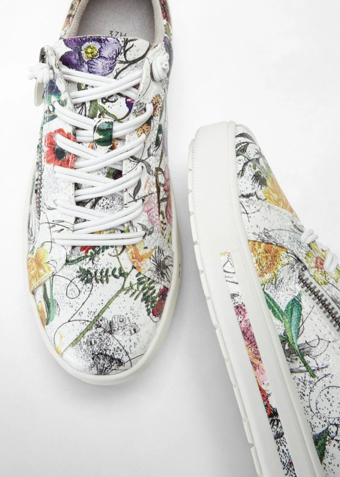 bonprix Jana Zapatillas cómodas Jana de ancho cómodo blanco con flores Clearance