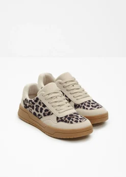 bonprix bonprix Zapatillas con detalles animales Arena claro/beige con estampado de leopardo Online