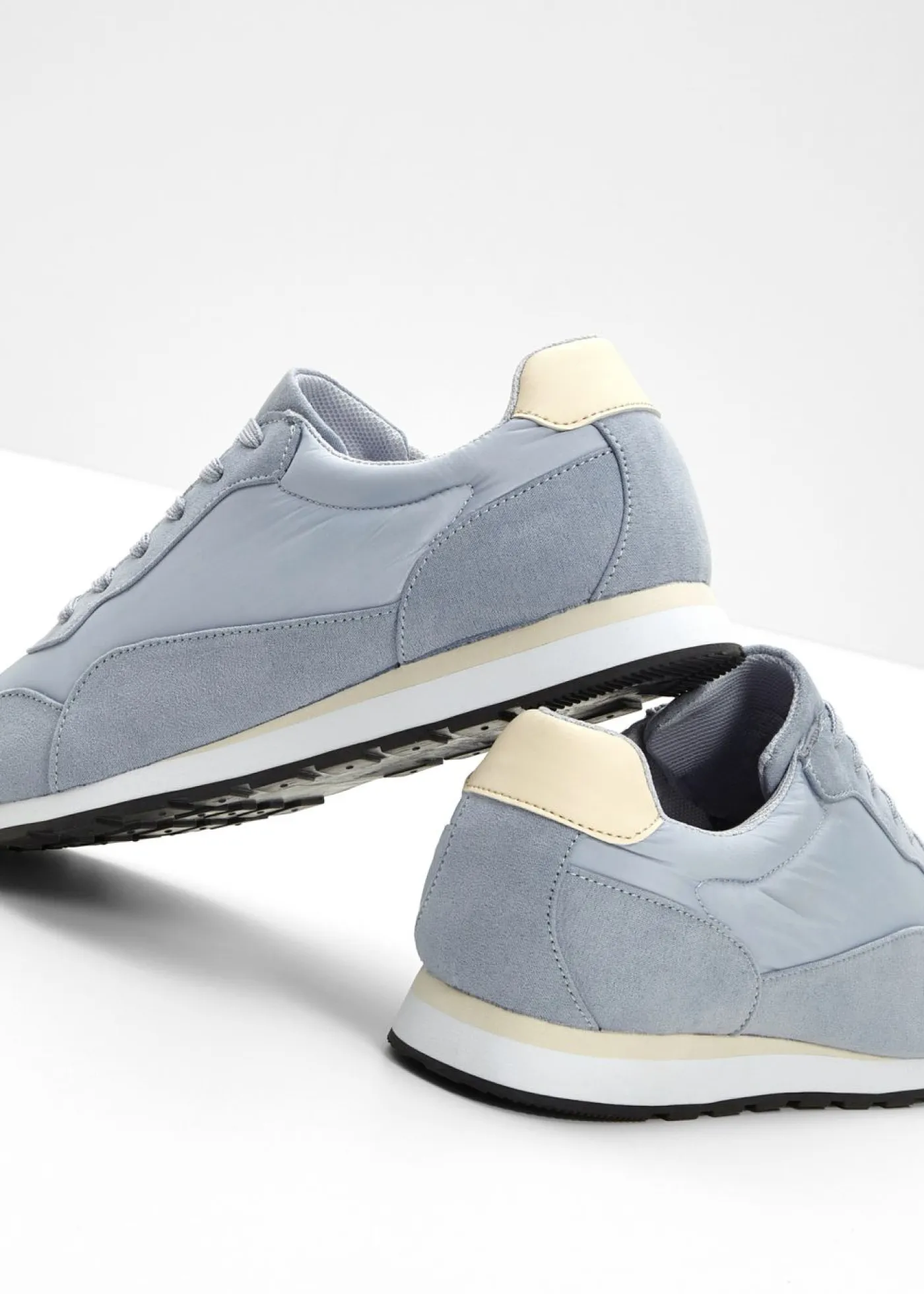 bonprix bonprix Zapatillas deportivas Azul claro Hot