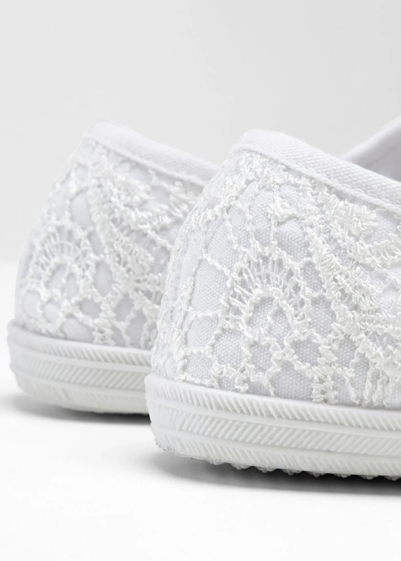 bonprix bonprix Zapatillas deportivas con encaje Blanco