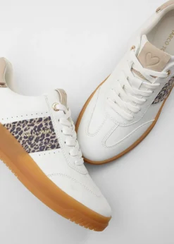 bonprix Marco Tozzi Zapatillas deportivas de Marco Tozzi con plataforma y look retro Blanco