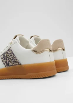 bonprix Marco Tozzi Zapatillas deportivas de Marco Tozzi con plataforma y look retro Blanco