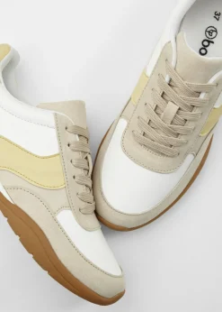 bonprix bonprix Zapatillas deportivas de estilo retro blanco-arena claro-amarillo claro Sale