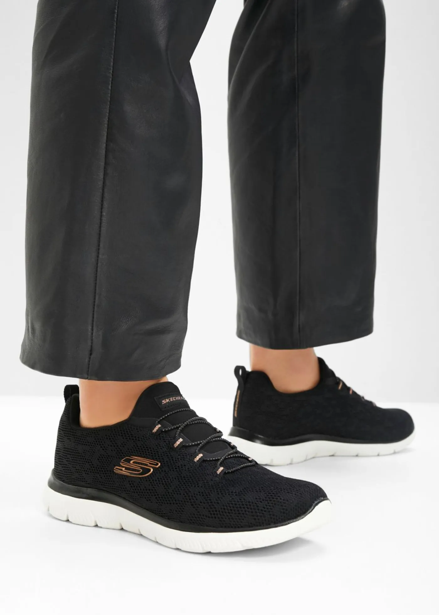 bonprix Skechers Zapatillas deportivas Skechers con espuma viscoelástica Negro con estampado de leopardo Best