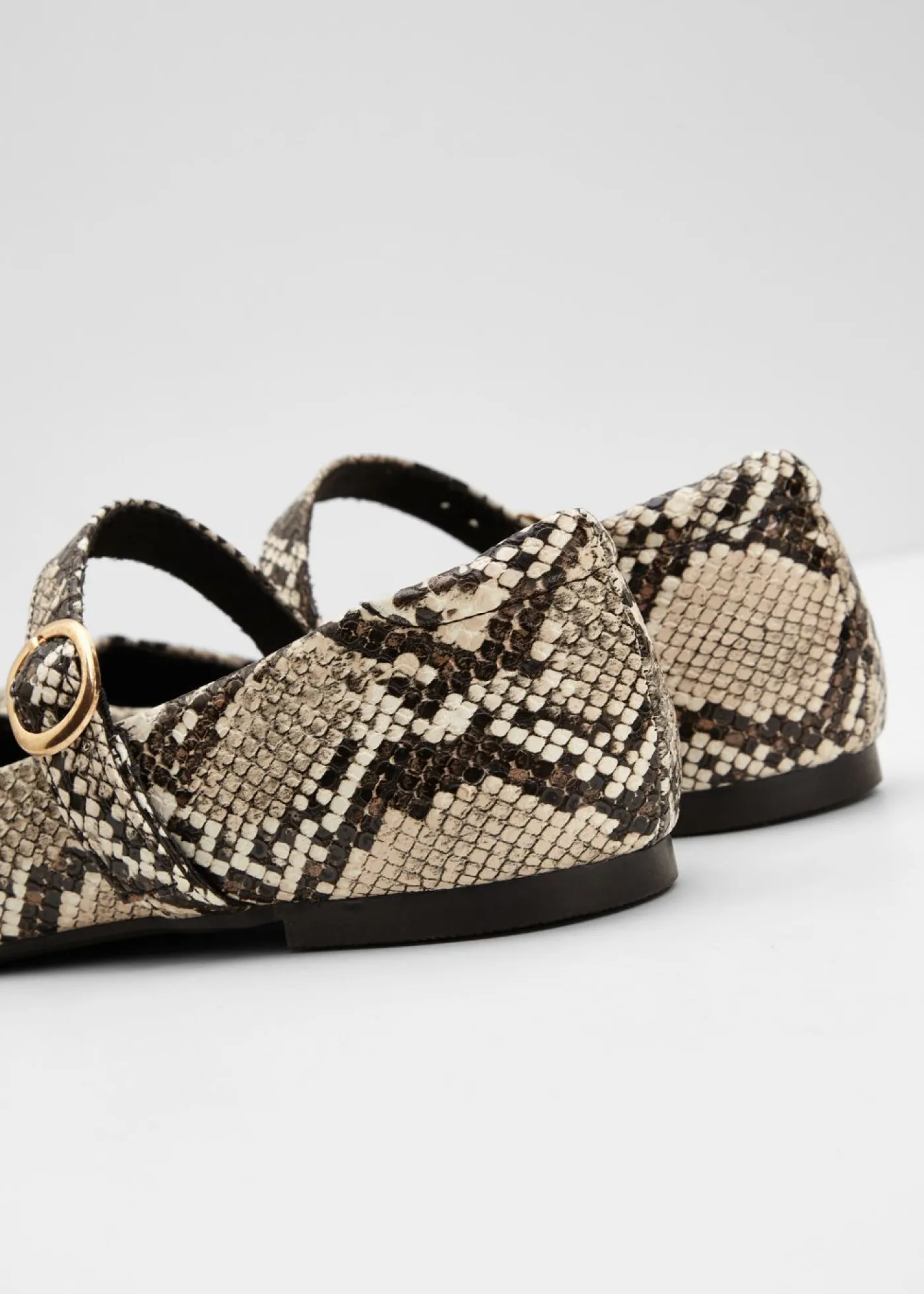 bonprix bonprix Zapato tipo Mary Jane con estampado animal Beige-negro Online