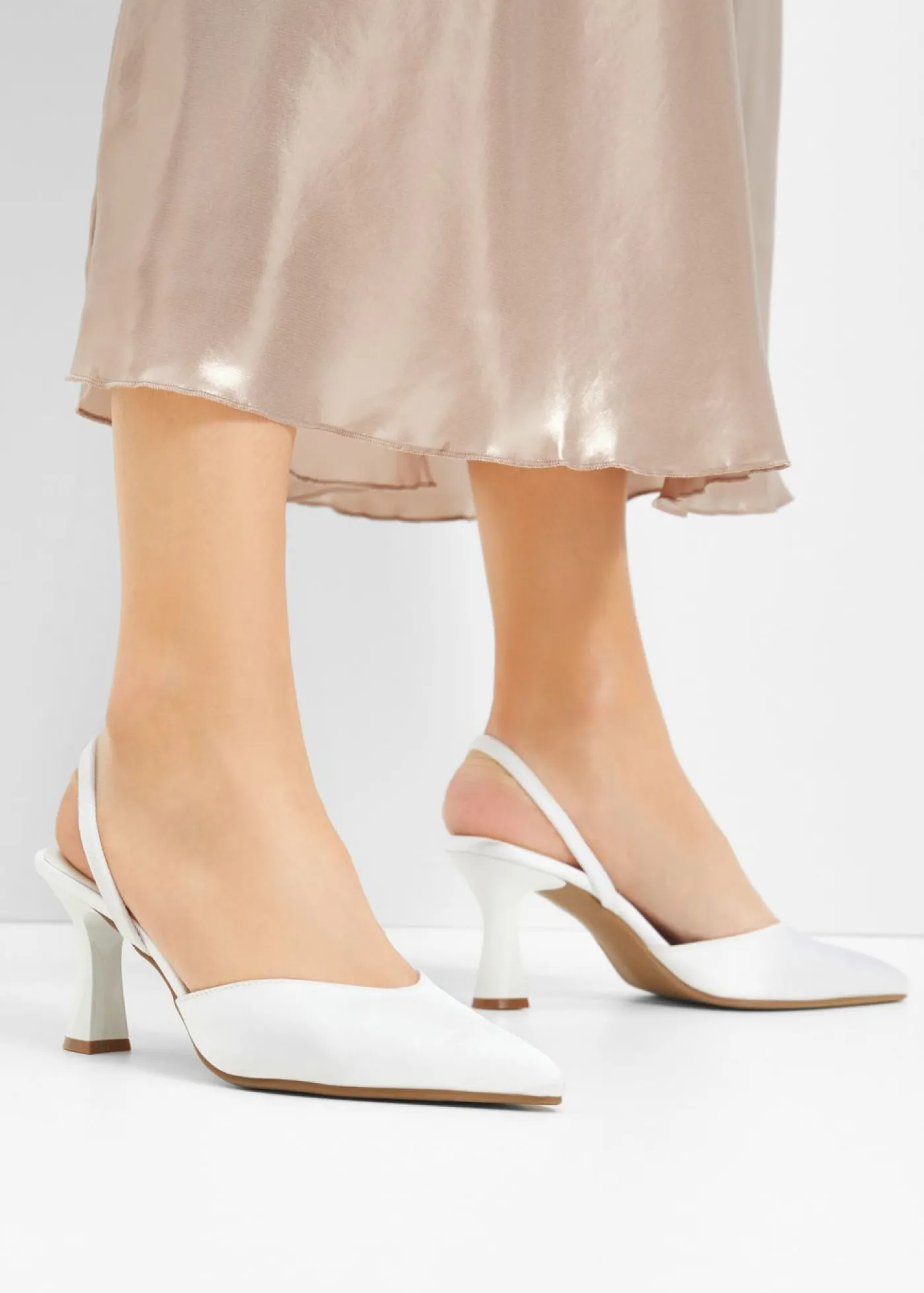 bonprix bonprix Zapatos de tacón con talón al descubierto Blanco Hot